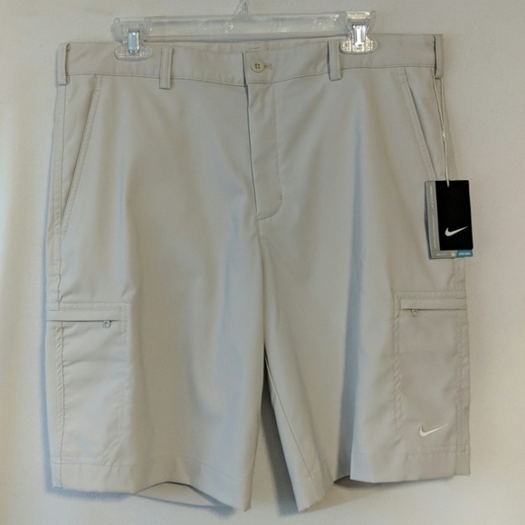 NFSD52023 Nike Mens Shorts Size 34. NWT😍 - Picture 1 of 2